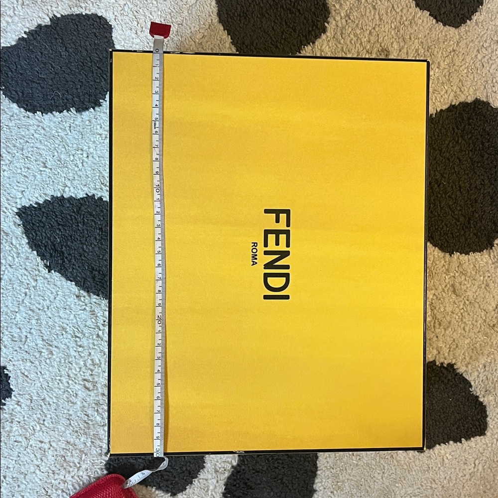 Fendi Vibrant Yellow Box with Black Logo n 2